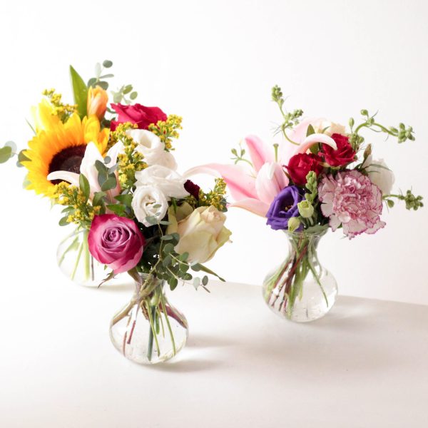 Designers choice mini flower arrangement - Image 2
